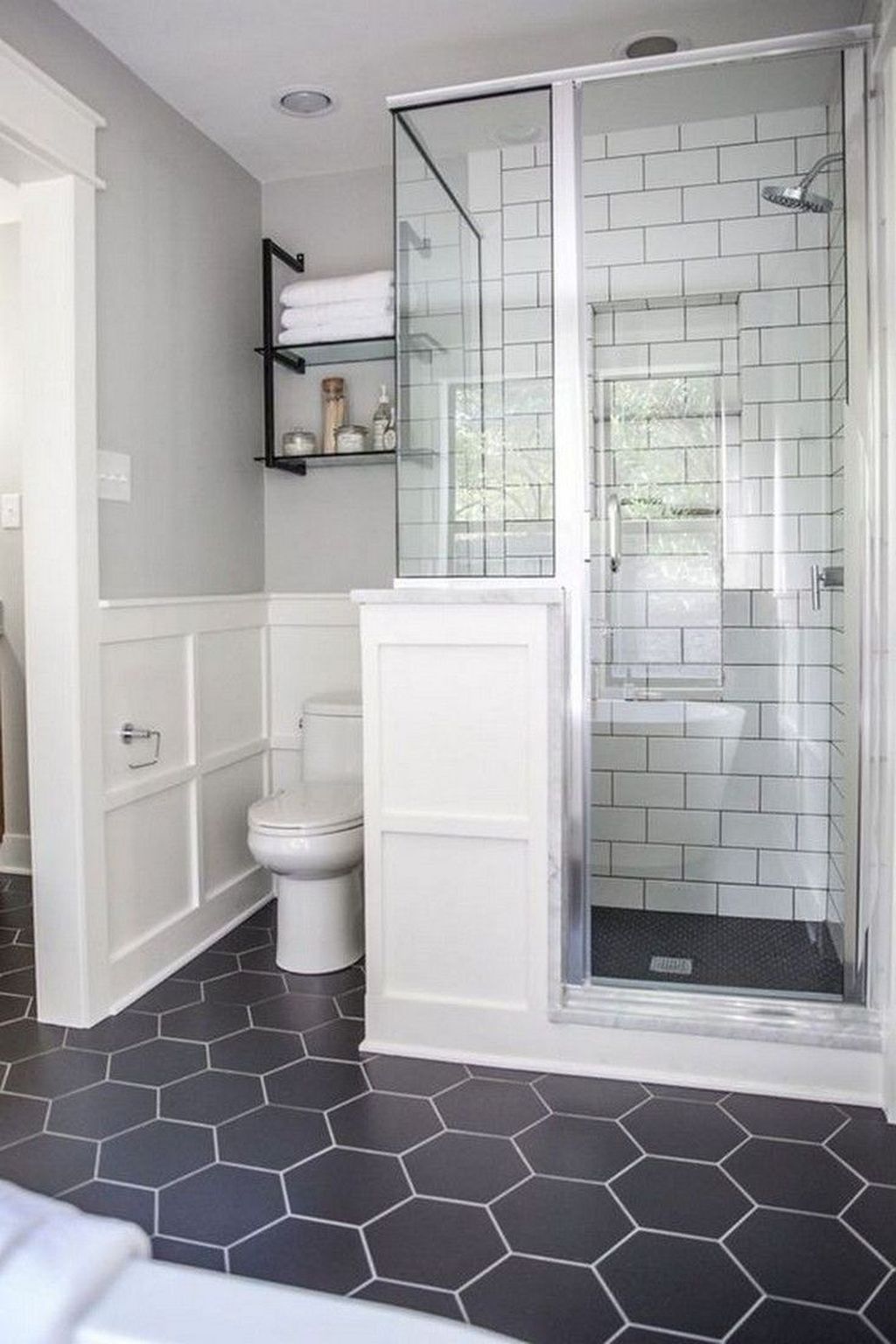 Gorgeous Farmhouse Master Bathroom Remodel Ideas That You Will See 08