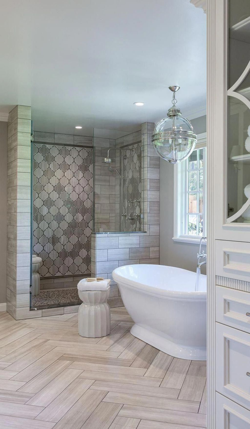 Gorgeous Farmhouse Master Bathroom Remodel Ideas That You Will See 25