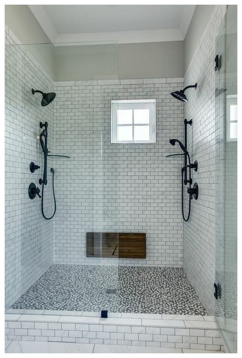 Gorgeous Farmhouse Master Bathroom Remodel Ideas That You Will See 33