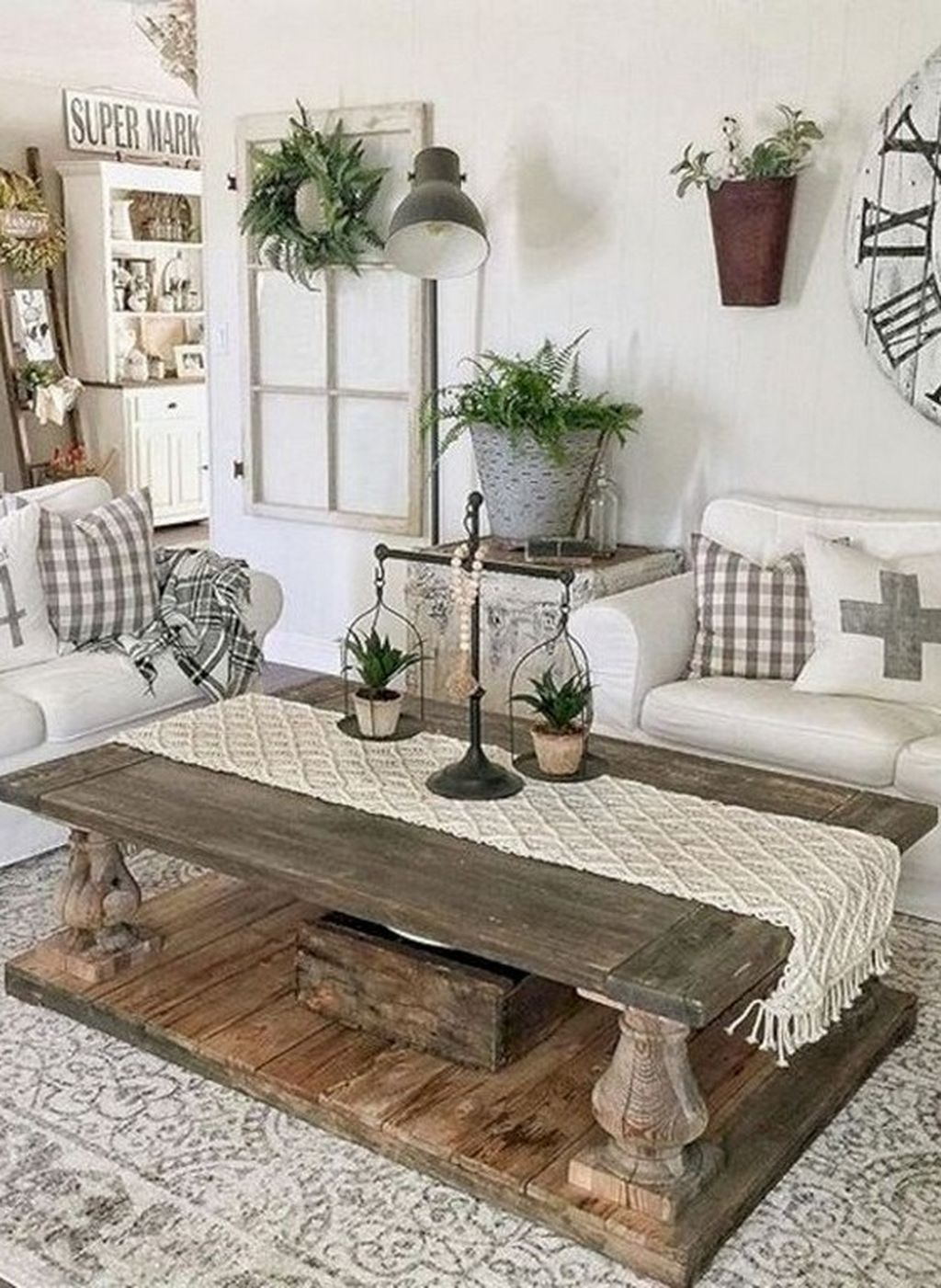 How To Incorporate Rustic Farmhouse Furniture Into Your Decor