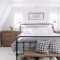 Gorgeous Beachy Farmhouse Bedroom Design Ideas For Cozy Sleep 20