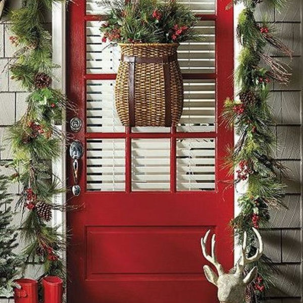 Marvelous Farmhouse Christmas Decor Ideas That You Must Try 29