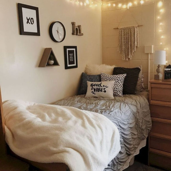 Perfect Dorm Room Organization Decor Ideas To Try Asap 15