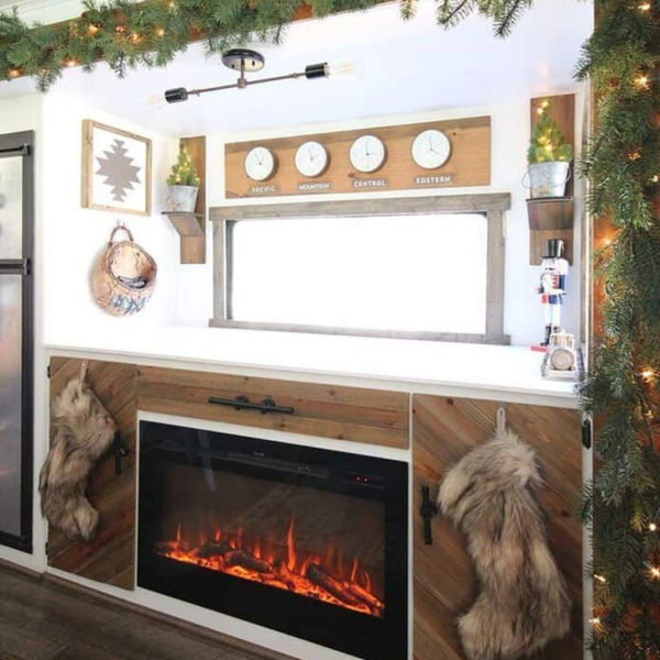 Sophisticated Christmas Rv Decorations Ideas For Valuable Moment 36