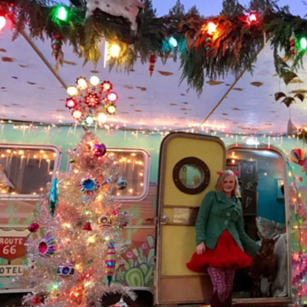 Sophisticated Christmas Rv Decorations Ideas For Valuable Moment 40