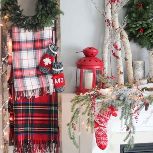 Beautiful Farmhouse Christmas Decor Ideas To Have Right Now 02