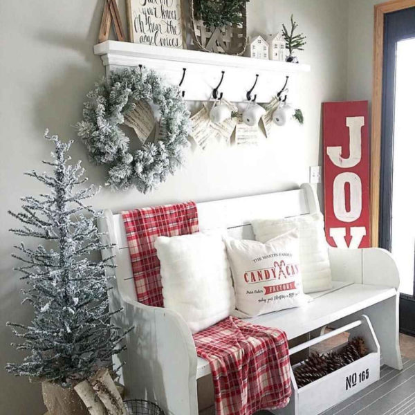 Beautiful Farmhouse Christmas Decor Ideas To Have Right Now 03
