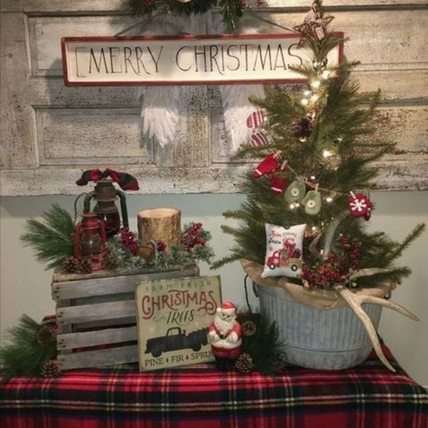 Beautiful Farmhouse Christmas Decor Ideas To Have Right Now 16