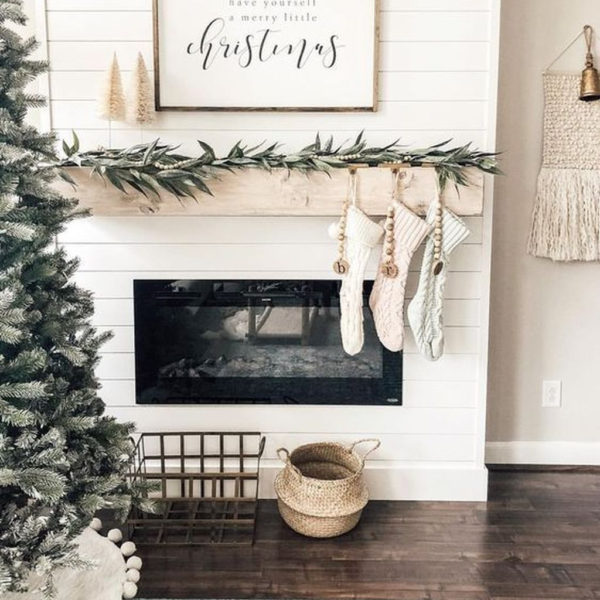 Beautiful Farmhouse Christmas Decor Ideas To Have Right Now 27