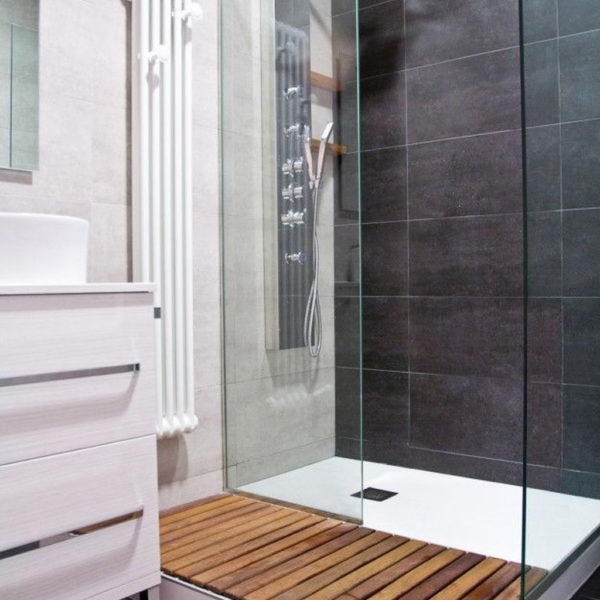 Marvelous Wooden Shower Floor Tiles Designs Ideas For Bathroom Remodel 03