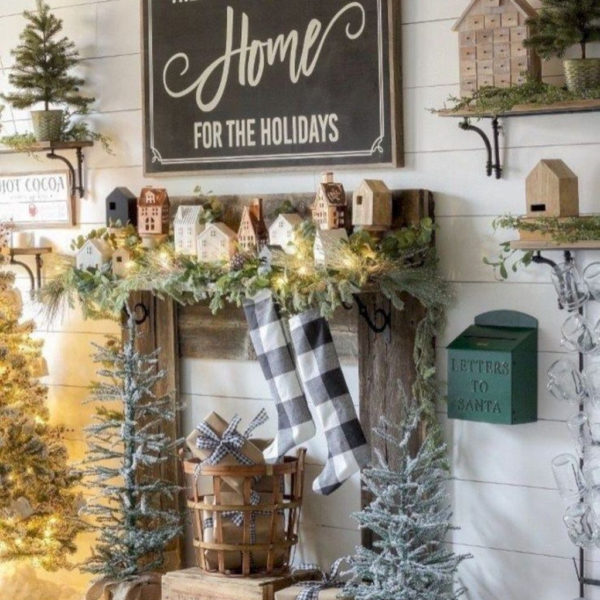 Pretty Christmas Decor Ideas For Small Space To Try Asap 07
