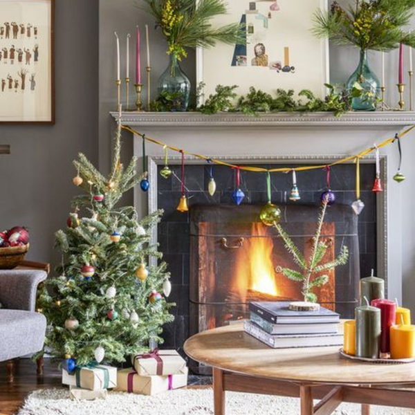 Pretty Christmas Decor Ideas For Small Space To Try Asap 09