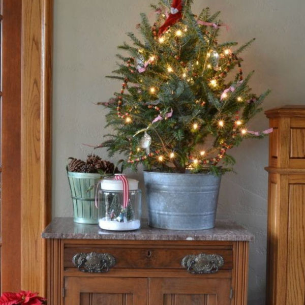 Pretty Christmas Decor Ideas For Small Space To Try Asap 19