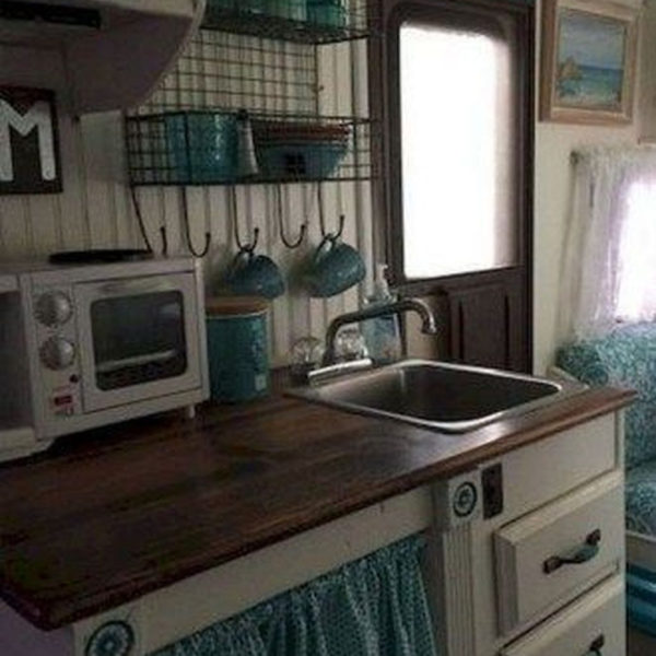 Relaxing Rv Kitchen Design Ideas For More Comfortable Cooking During The Holiday 07