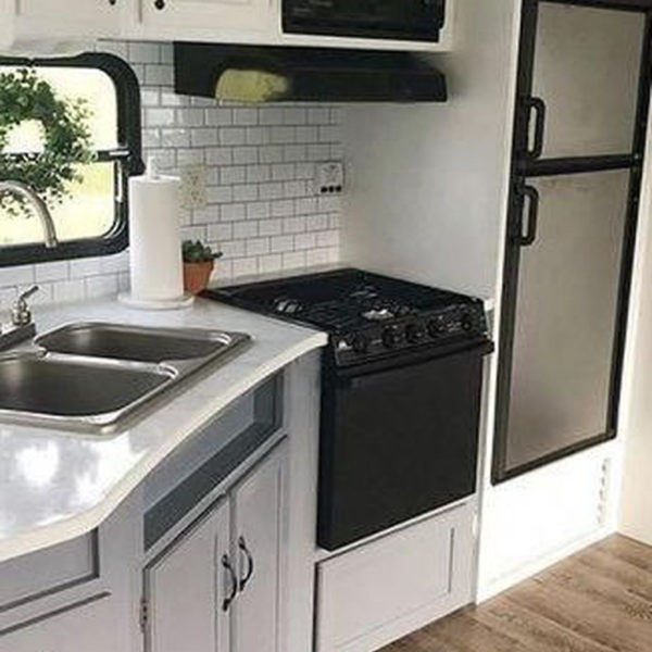 Relaxing Rv Kitchen Design Ideas For More Comfortable Cooking During The Holiday 08