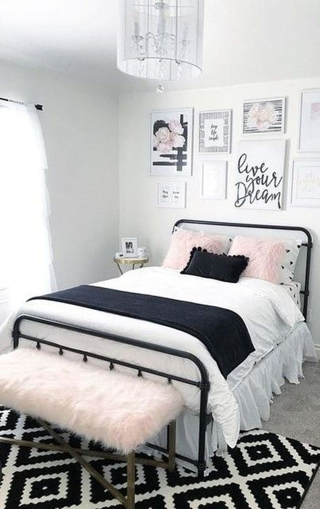 Admiring Bedroom Decor Ideas To Have Right Now 22