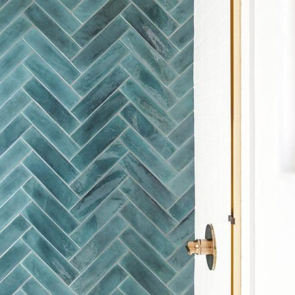 Chic Blue Shower Tile Design Ideas For Your Bathroom 22
