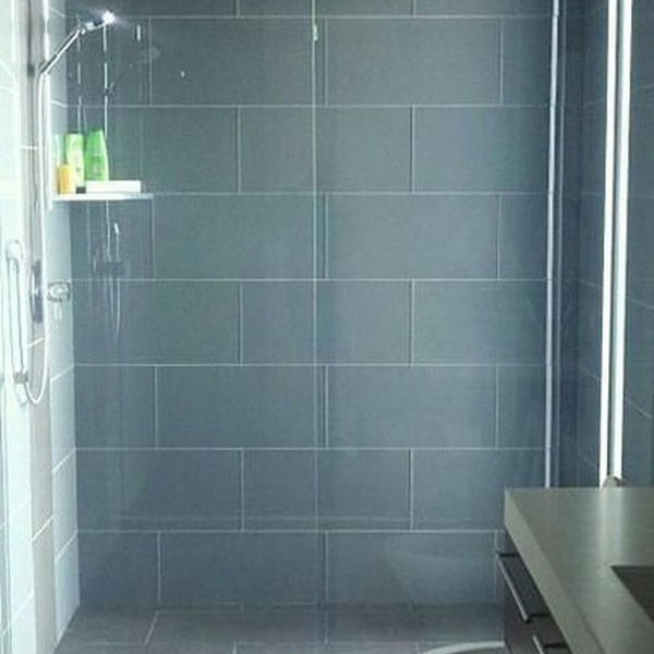 Chic Blue Shower Tile Design Ideas For Your Bathroom 28