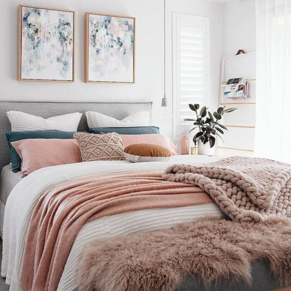 Cozy Small Master Bedroom Decoration Ideas To Copy Soon 04