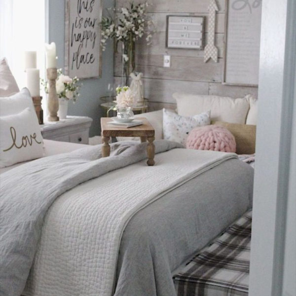 Cozy Small Master Bedroom Decoration Ideas To Copy Soon 15