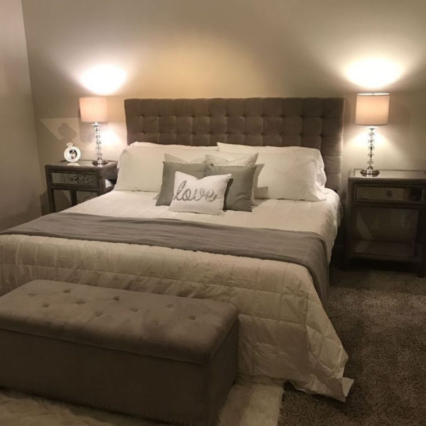 Cozy Small Master Bedroom Decoration Ideas To Copy Soon 36