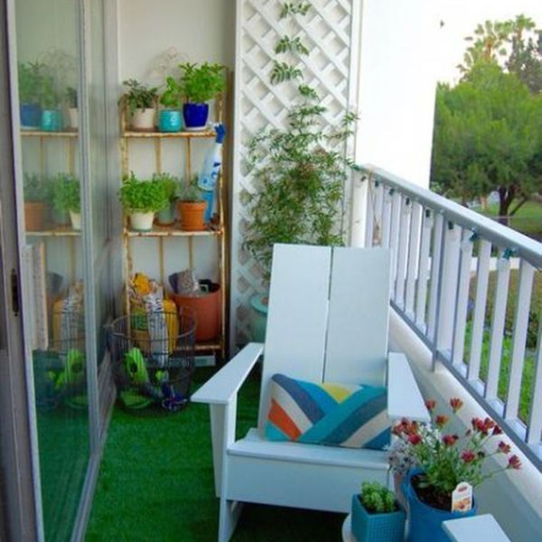 Enchanting Balcony Decoration Ideas For Apartment For A Cleaner Look 08