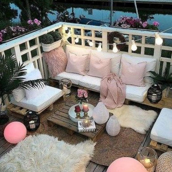 Enchanting Balcony Decoration Ideas For Apartment For A Cleaner Look 14