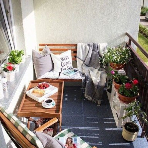 Enchanting Balcony Decoration Ideas For Apartment For A Cleaner Look 29