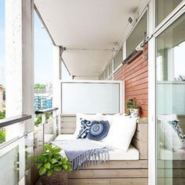 Enchanting Balcony Decoration Ideas For Apartment For A Cleaner Look 30