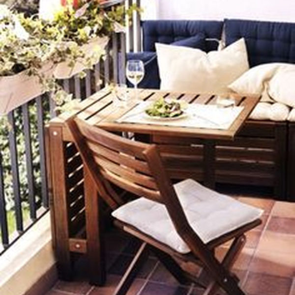 Enchanting Balcony Decoration Ideas For Apartment For A Cleaner Look 32