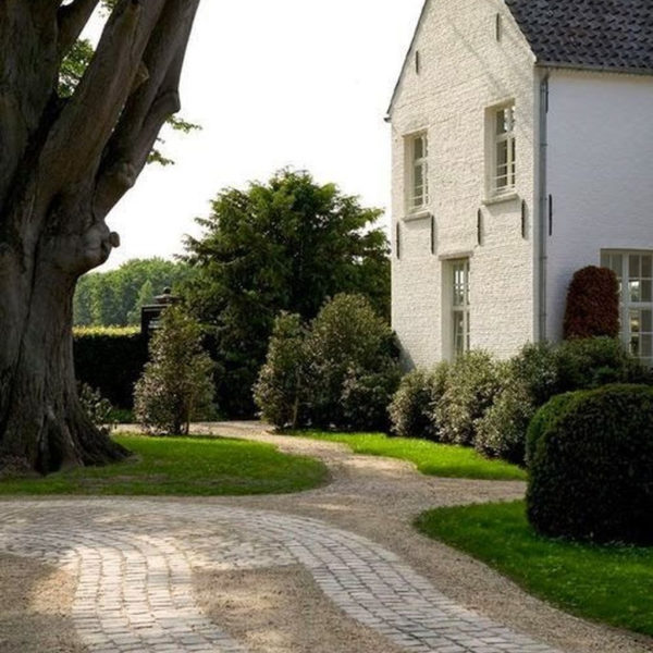 Fabulous Driveway Landscaping Design Ideas For Your Home To Try Asap 12