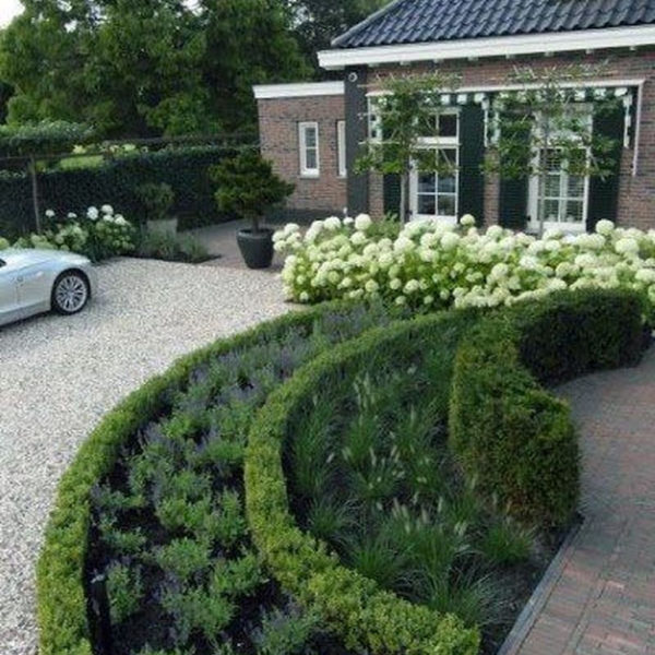 Fabulous Driveway Landscaping Design Ideas For Your Home To Try Asap 14