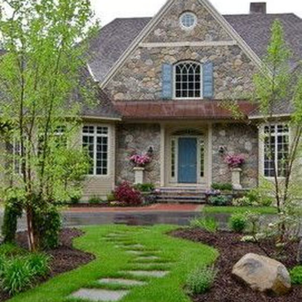 Fabulous Driveway Landscaping Design Ideas For Your Home To Try Asap 16