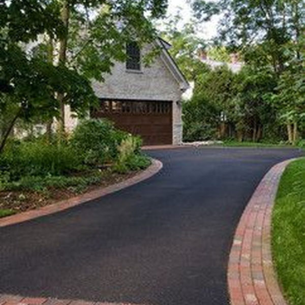 Fabulous Driveway Landscaping Design Ideas For Your Home To Try Asap 20