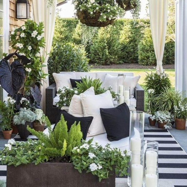 Favorite Home Patio Design Ideas With Best Hanging Plants 19