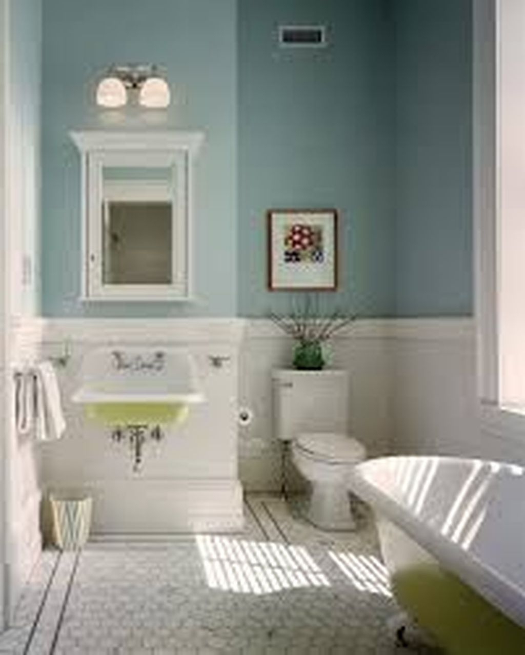 Popular Traditional Small Bathroom Decor Ideas To Try Asap 07