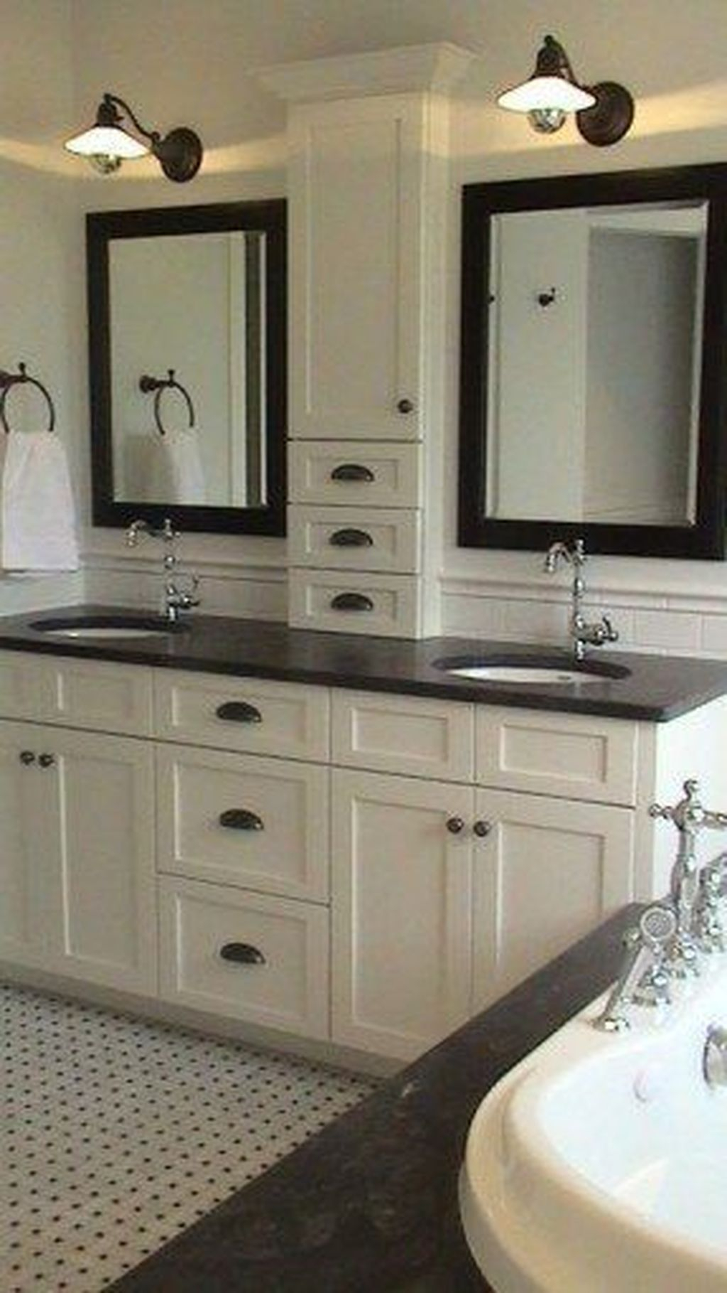 Popular Traditional Small Bathroom Decor Ideas To Try Asap 32