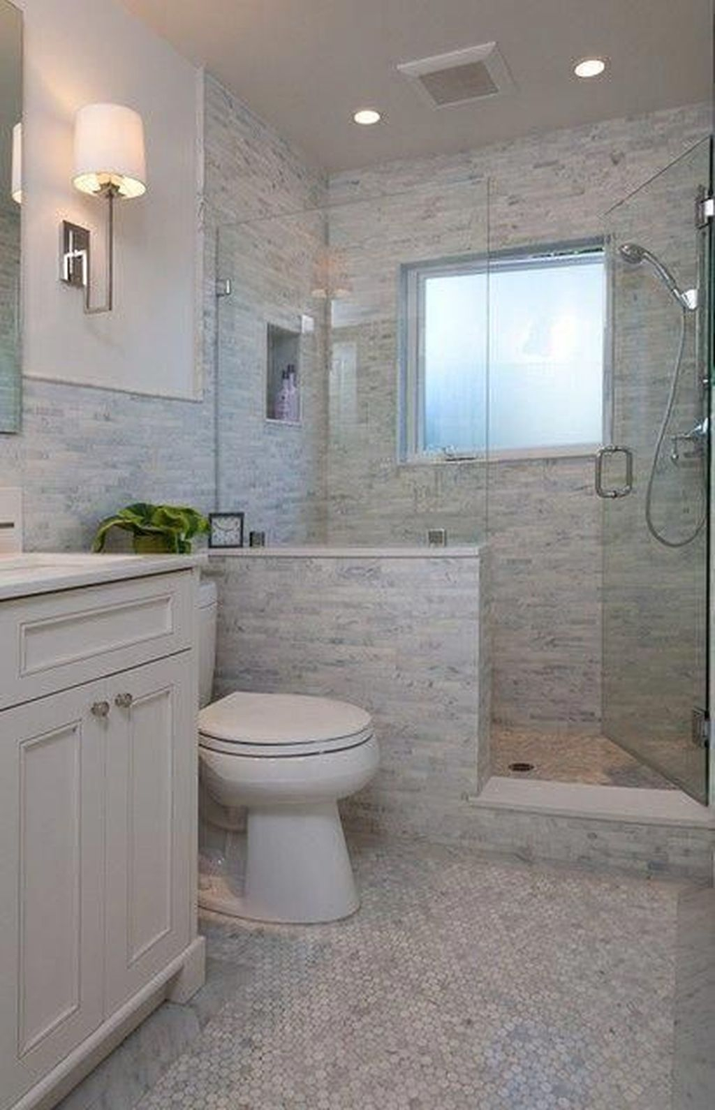 Popular Traditional Small Bathroom Decor Ideas To Try Asap 34