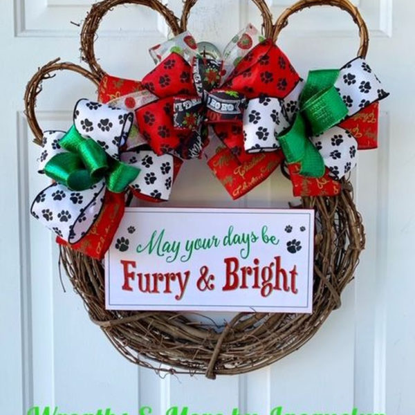 Casual Winter Decorating Ideas For Pet Lovers To Try Right Now 37