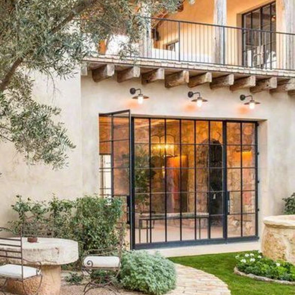 Enjoying Mediterranean Style Design Ideas For Your Home Décor 30