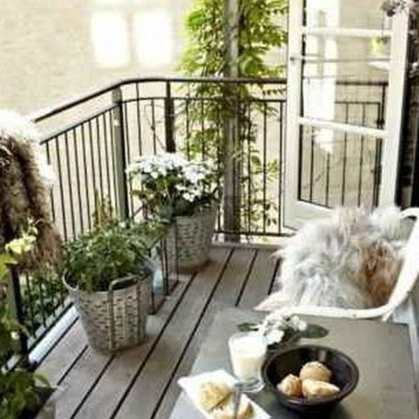Relaxing Tiny Balcony Decor Ideas To Try This Month 03