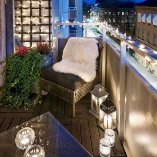 Relaxing Tiny Balcony Decor Ideas To Try This Month 05