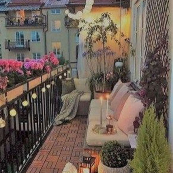 Relaxing Tiny Balcony Decor Ideas To Try This Month 32