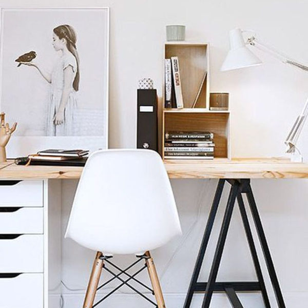 Captivating Girl Workspace Design Ideas That Looks So Cute 19