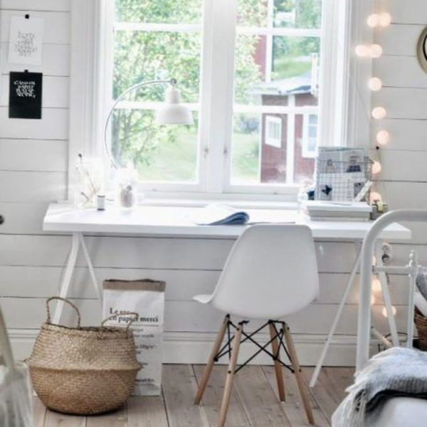 Captivating Girl Workspace Design Ideas That Looks So Cute 34
