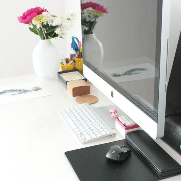 Captivating Girl Workspace Design Ideas That Looks So Cute 42