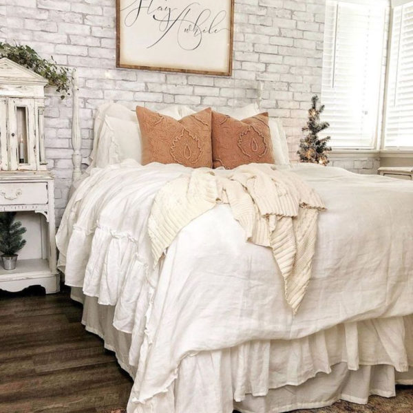 Lovely Winter Bedroom Design Ideas With Flower Themes To Try Asap 13