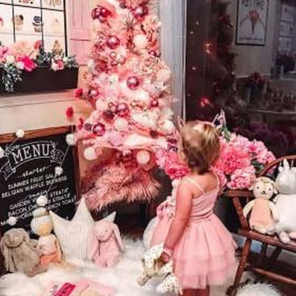 Sophisticated Pink Winter Tree Design Ideas That Looks So Cute 29