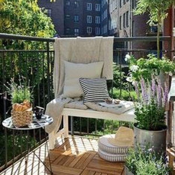 Fantastic Balcony Garden Design Ideas For Relaxing Places To Try 03