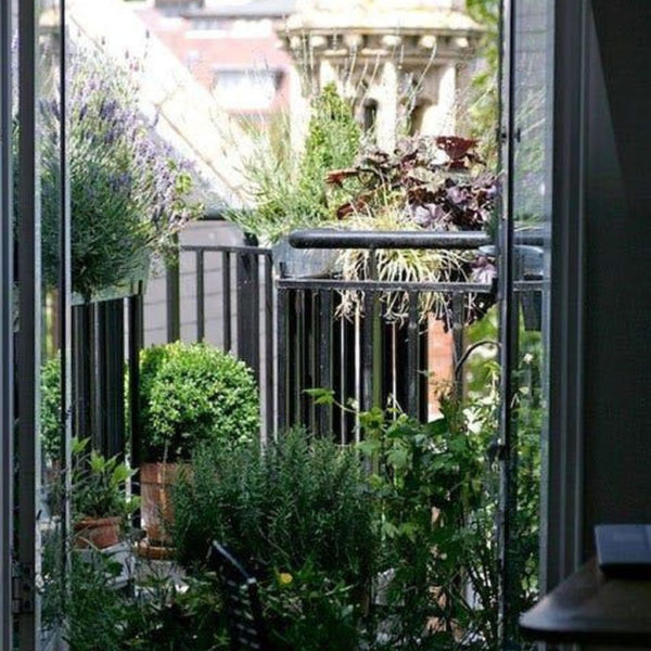 Fantastic Balcony Garden Design Ideas For Relaxing Places To Try 23